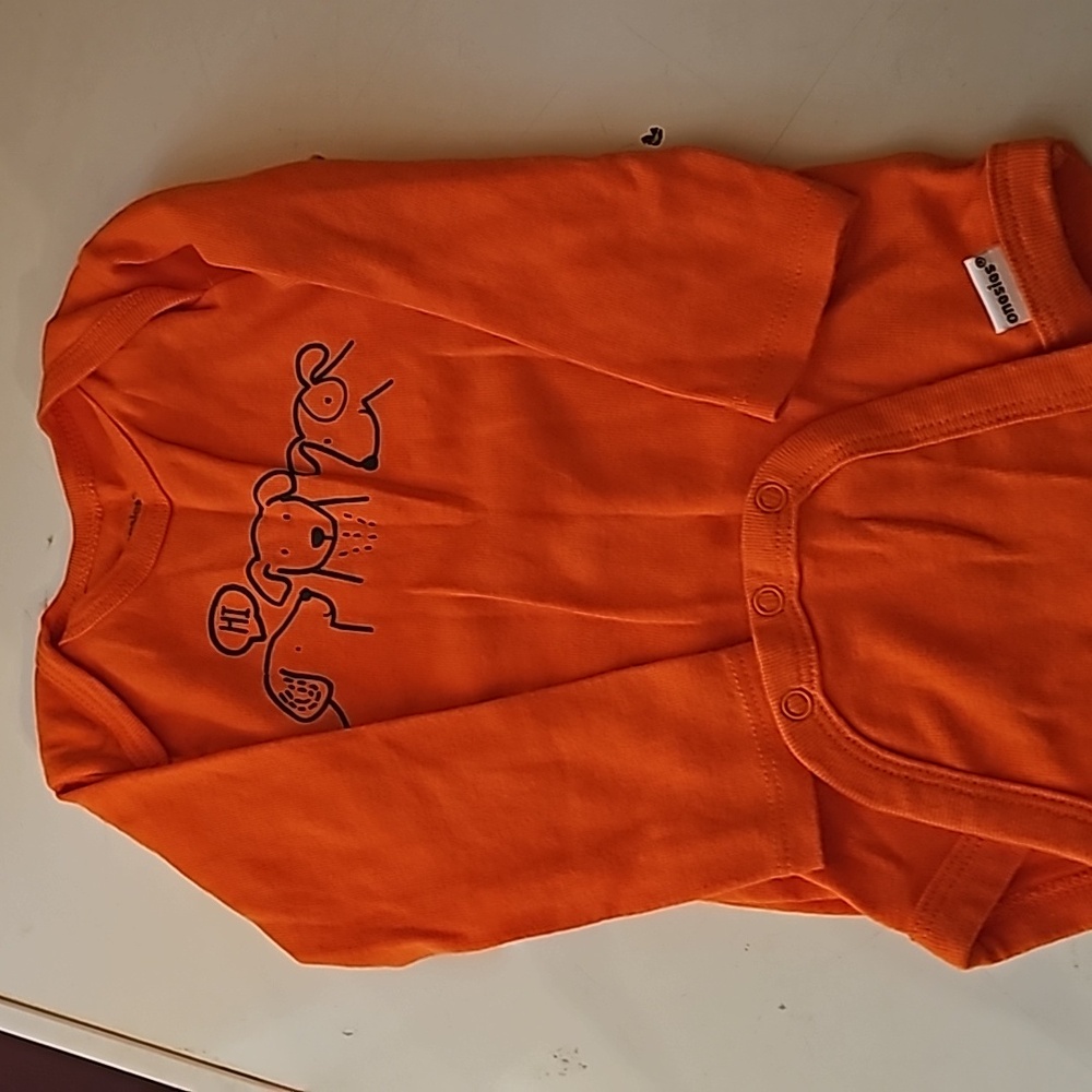 Bundle Of 9 baby boy Long Sleeve onsie sz 12 months 💙 in ecu or new.